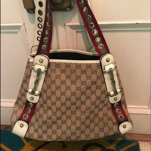 Gucci Pelham hobo shoulder bag!